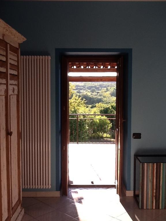 Bed and Breakfast Myricae Farigliano Habitación foto